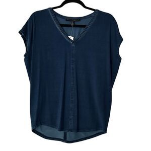 White House Black Market NWT Riviera Blue Jetsetter Tee T-Shirt Size XS Relaxed